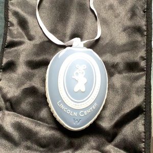 Wedgewood Jasperware  Lincoln Center 2007 Ornament Egg. Good condition.
